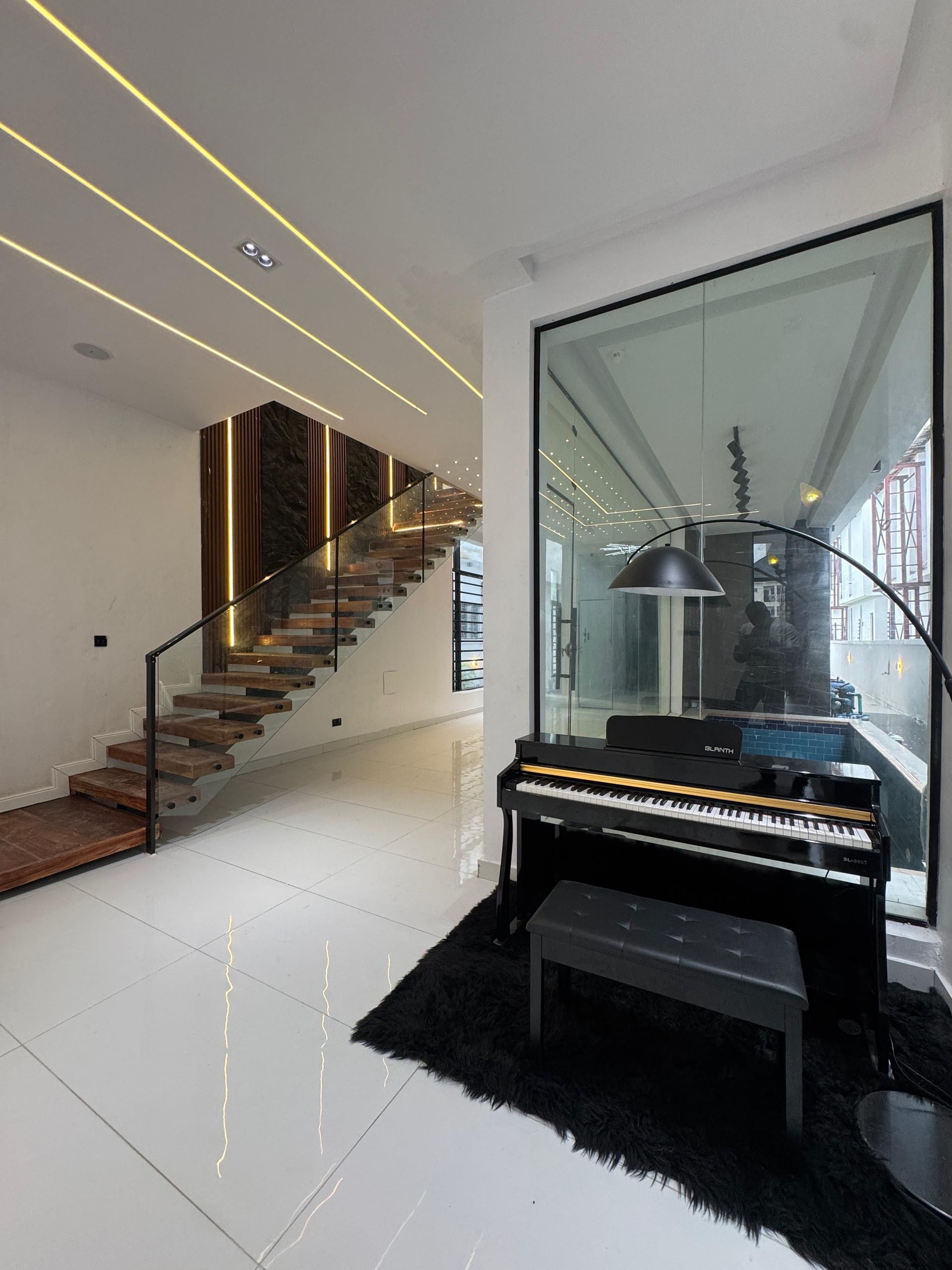 5 bedroom fully detached duplex with C of O title  - Image 10